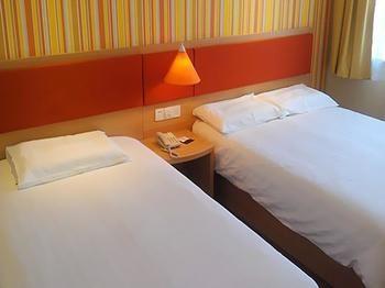 Home Inn Fujiatun Екстер'єр фото